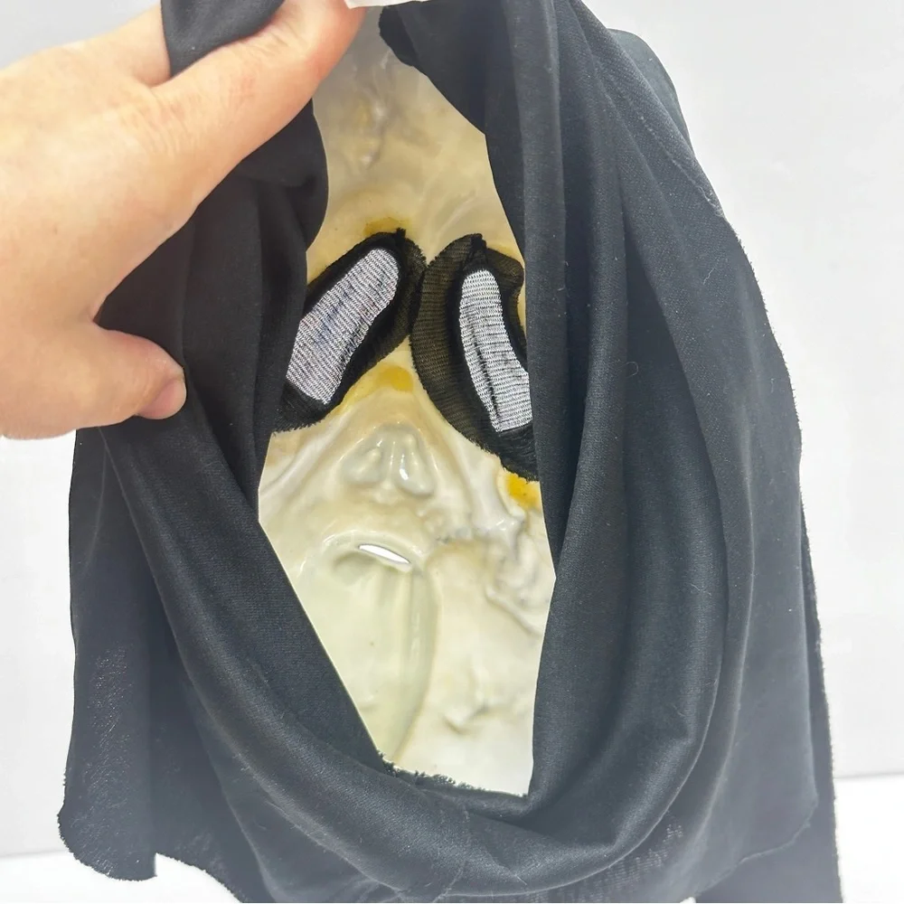 Scream Ghost Face Aged Mask Fun World Halloween Costume Scary April - June 2012